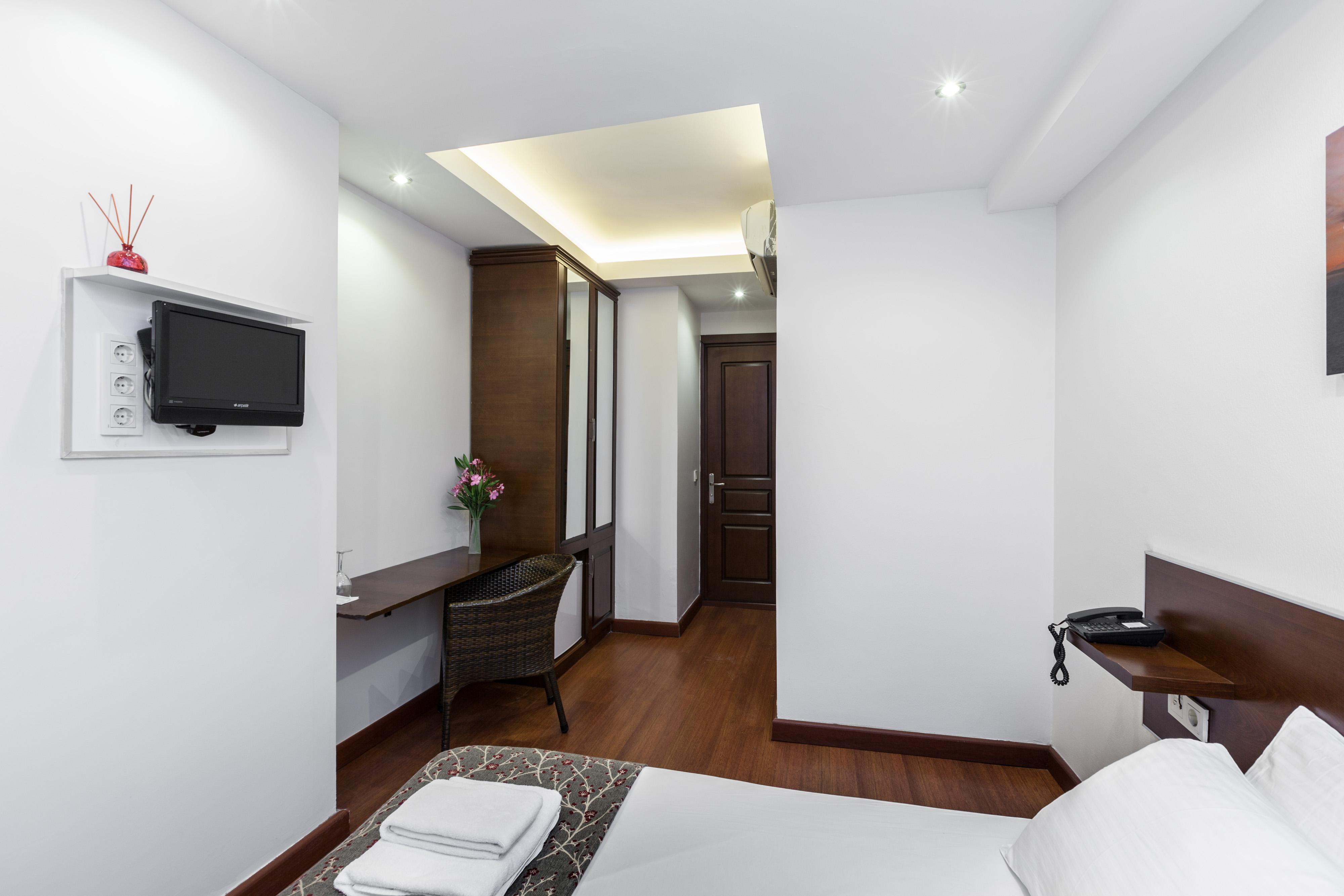 Buyukada Comfort Otel Prinseneilanden Buitenkant foto