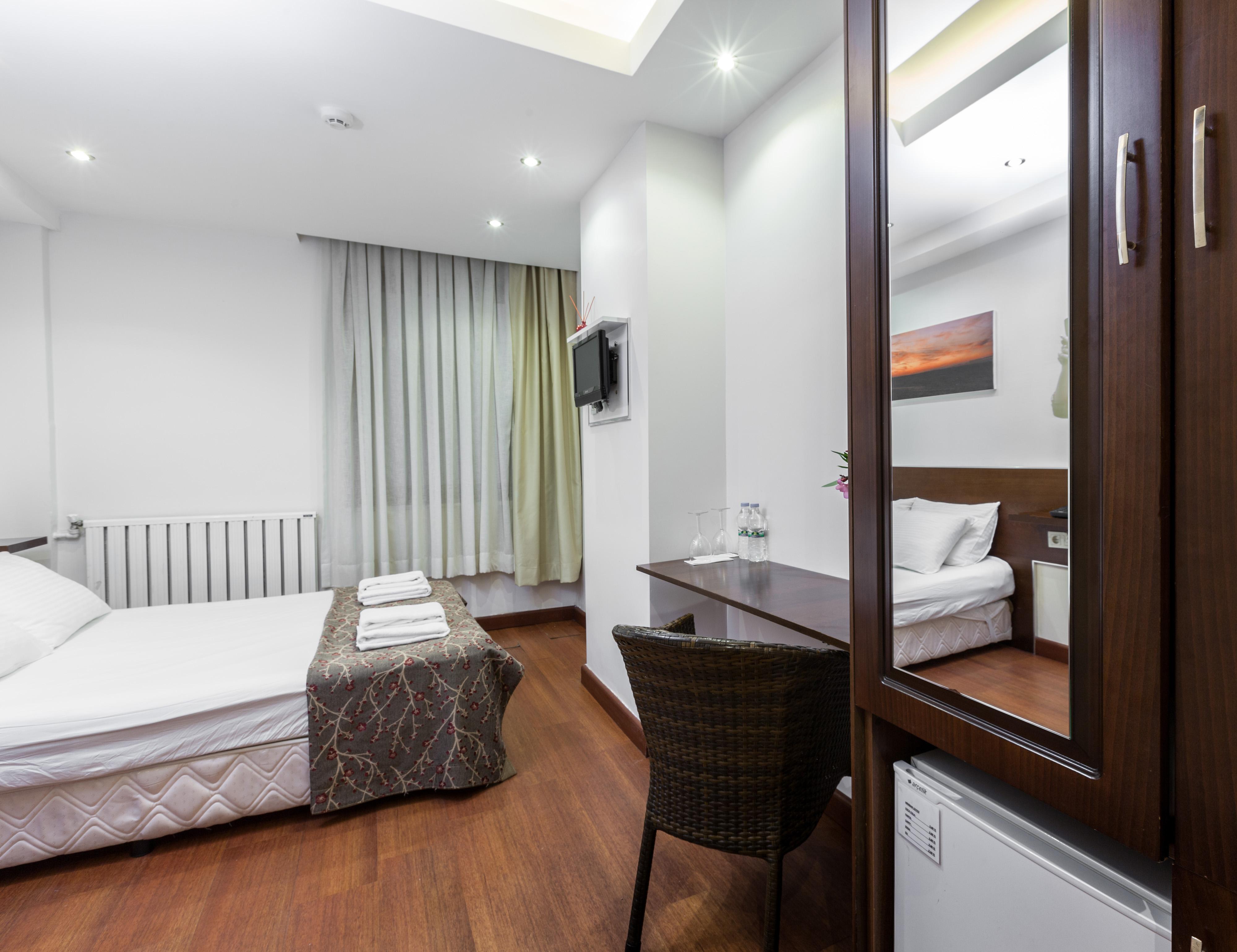Buyukada Comfort Otel Prinseneilanden Buitenkant foto