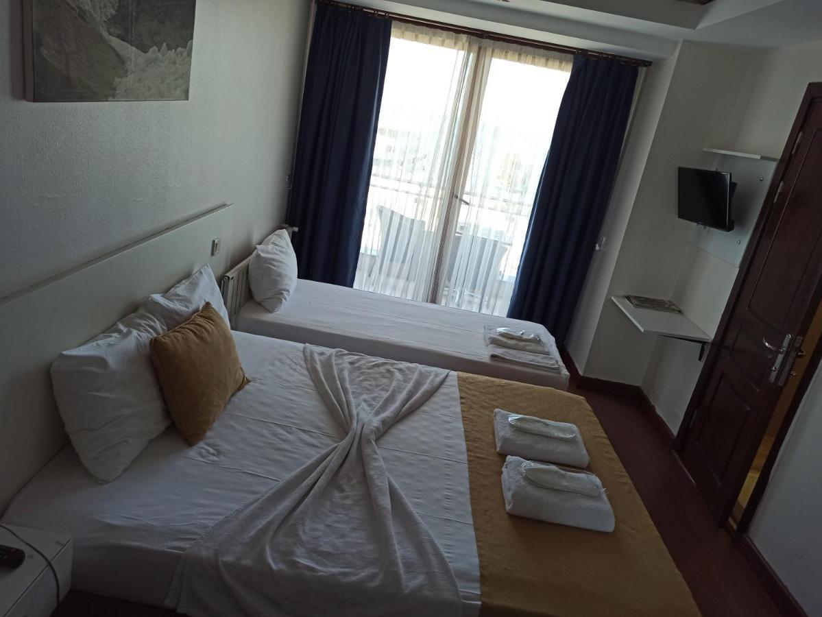 Buyukada Comfort Otel Prinseneilanden Buitenkant foto